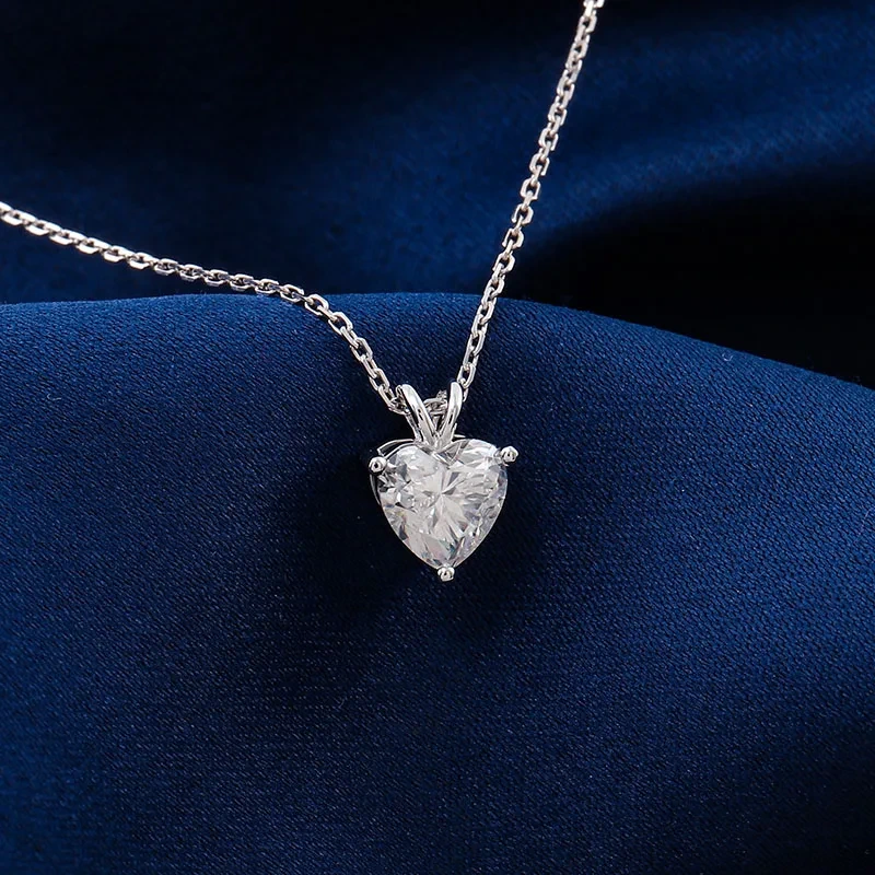 Fine bijoux simple simple 10k or blanc coche à diamant Moisanite Pendant 1,5 Carat Heart Pendant Femmes Commémorative Cadeau 1
