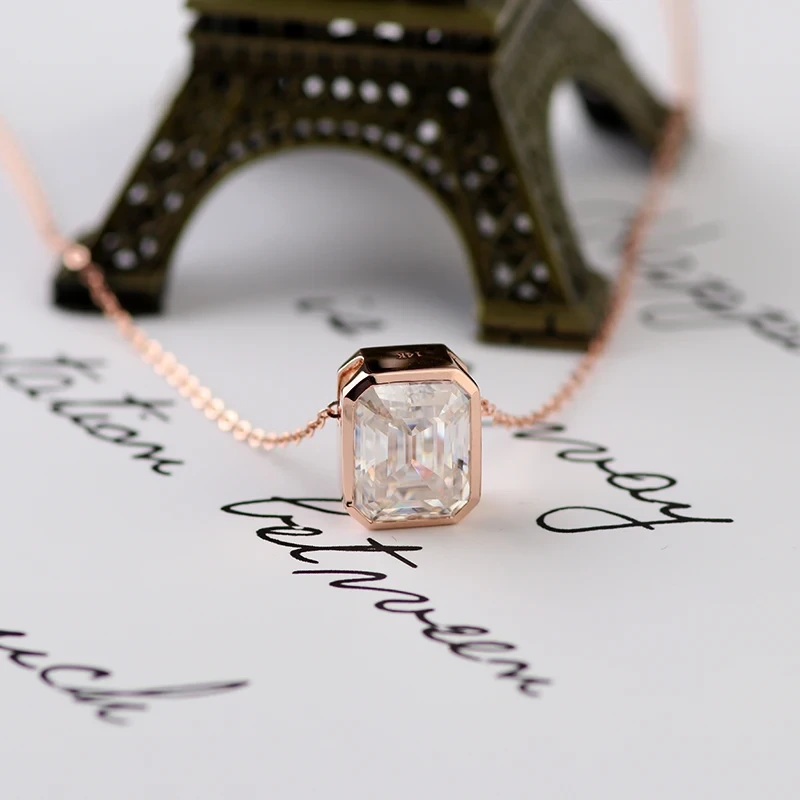 Coulage de pensel de 16 pouces / 18 pouces de long personnalisé 8x10 mm Emeraude Coup des pierres de Moisanite Collier pendant en or rose 14K 1