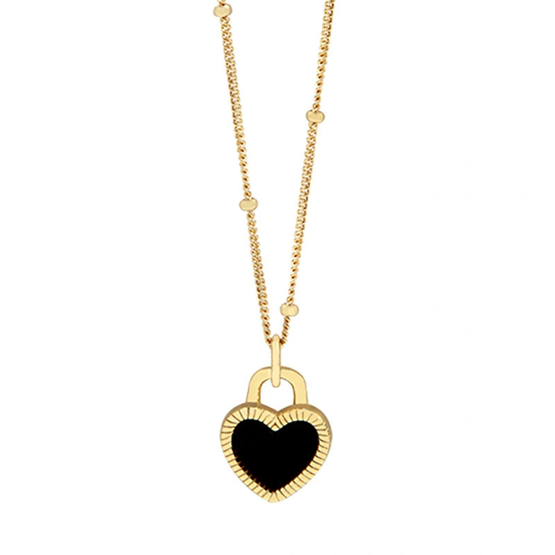 Wholesale Titanium Steel Black And White Double-sided Shell Heart Shape Pendant Necklace For Women 1