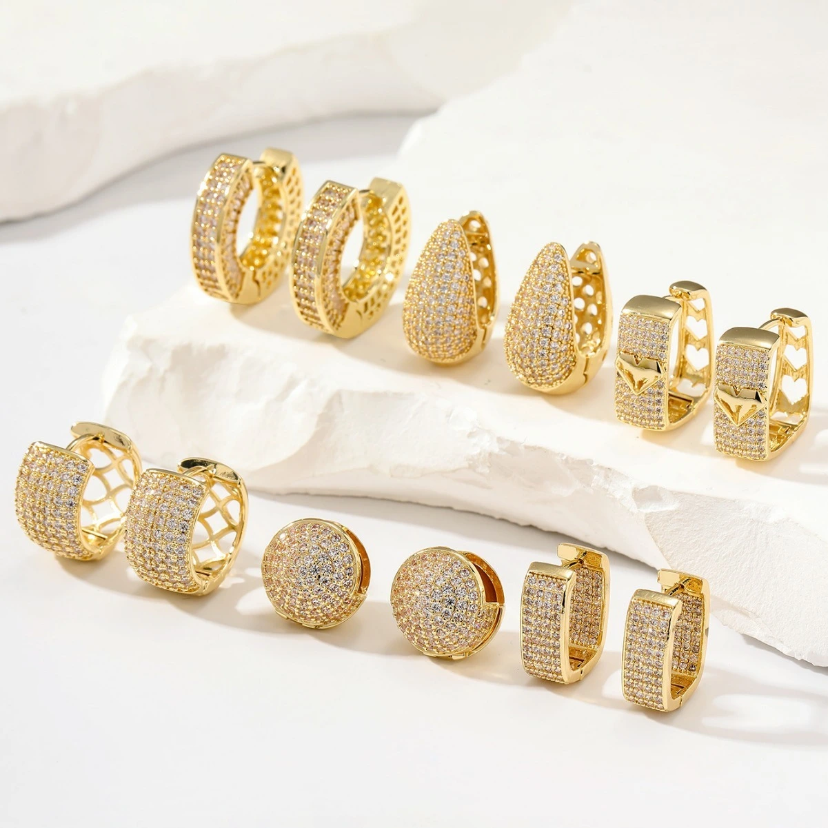 Wholesale Temperament Fashion Micro Inlaid Zircon Simple Geometric Shape Versatile Ear Buckle Women's Jewelry 1