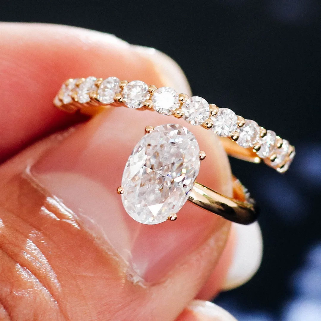 Provence Fine Jewelry Vintage Surround 2 Carat D Color Oval Moissanite Haute Custom Engagement Ring 18k Gold Ring 1