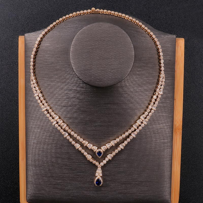 Collier en or 14 carats avec pendentif en saphir et moissanite <000000> de la Royal Jewels européenne vintage en argent sterling 925 13
