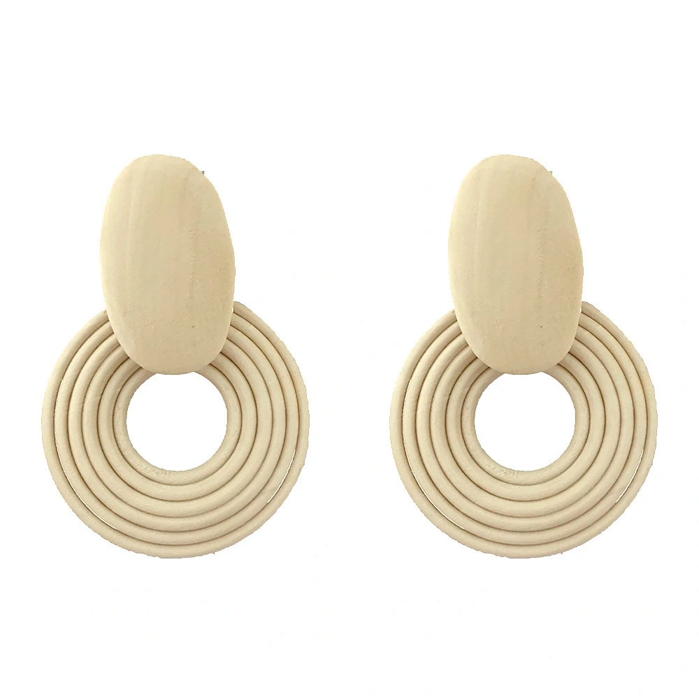 Hot Sale Fashionable Vintage Handmade Spiral Oval Shaped Wooden Rattan Straw Stud Earrings For Women 1