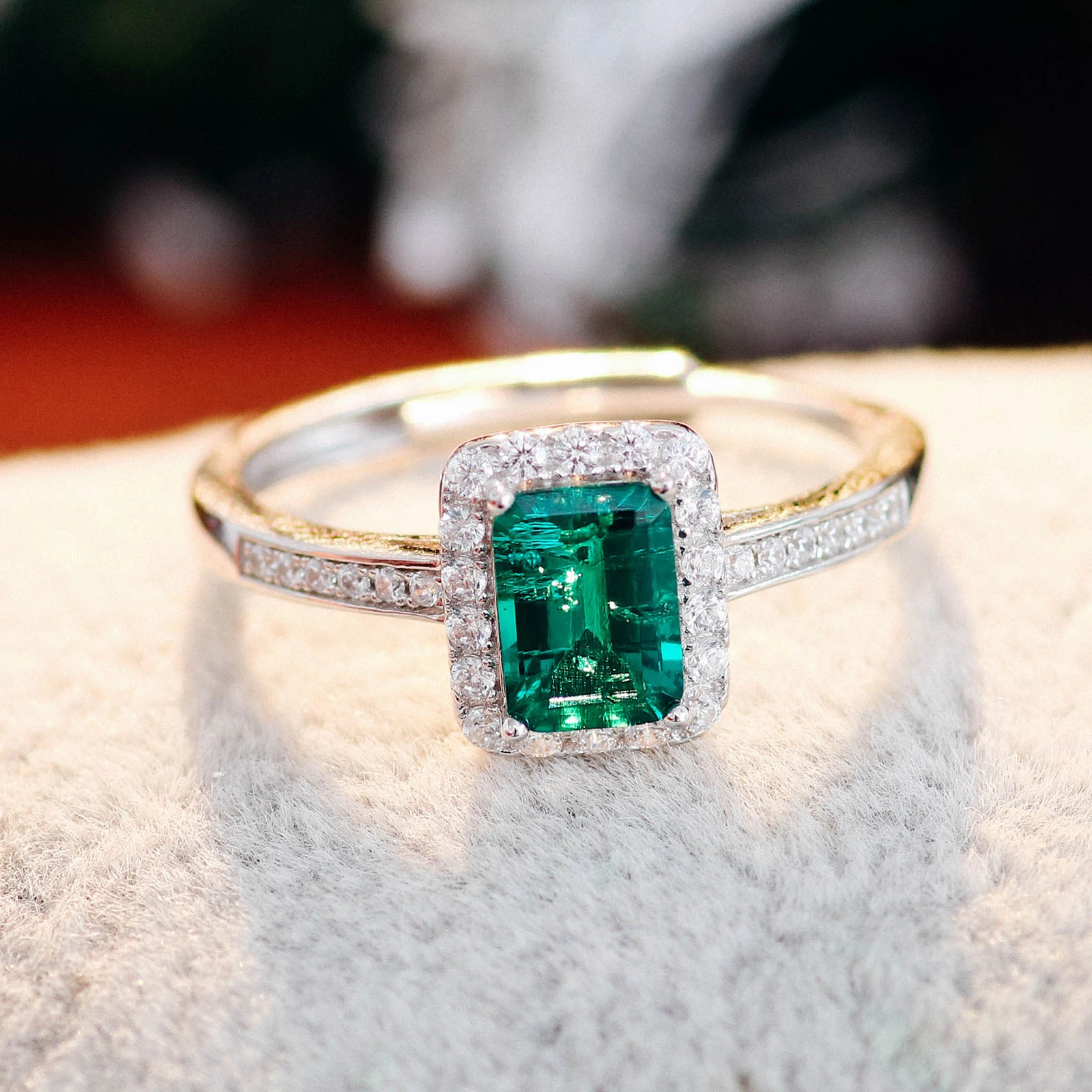 2CT lab grown emerald ring with diamond halo emerald ring in 14k/18k white gold 1