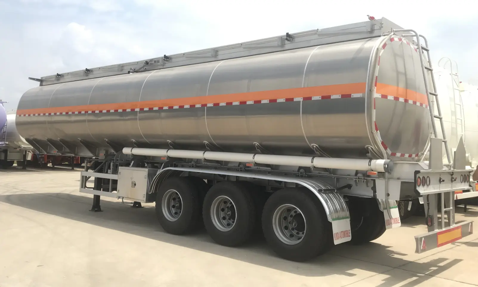 500 Gallon Fuel Tank Trailer Mechanical Suspension - - KDZG Trailer Truck 5