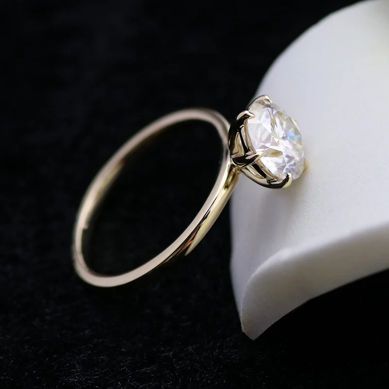 Bague de fiançailles classique en moissanite solitaire à 6 griffes 1,5 ct DEF/VVS H&lt;000000&gt;Une bague de fiançailles en moissanite en 14 carats/18 carats 1
