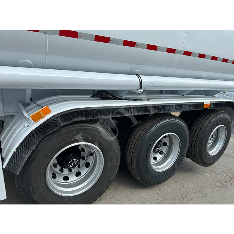 Luyi 3/4/5 Axle Tank de combustible (35-45kl) para aceite & Transporte diesel 6