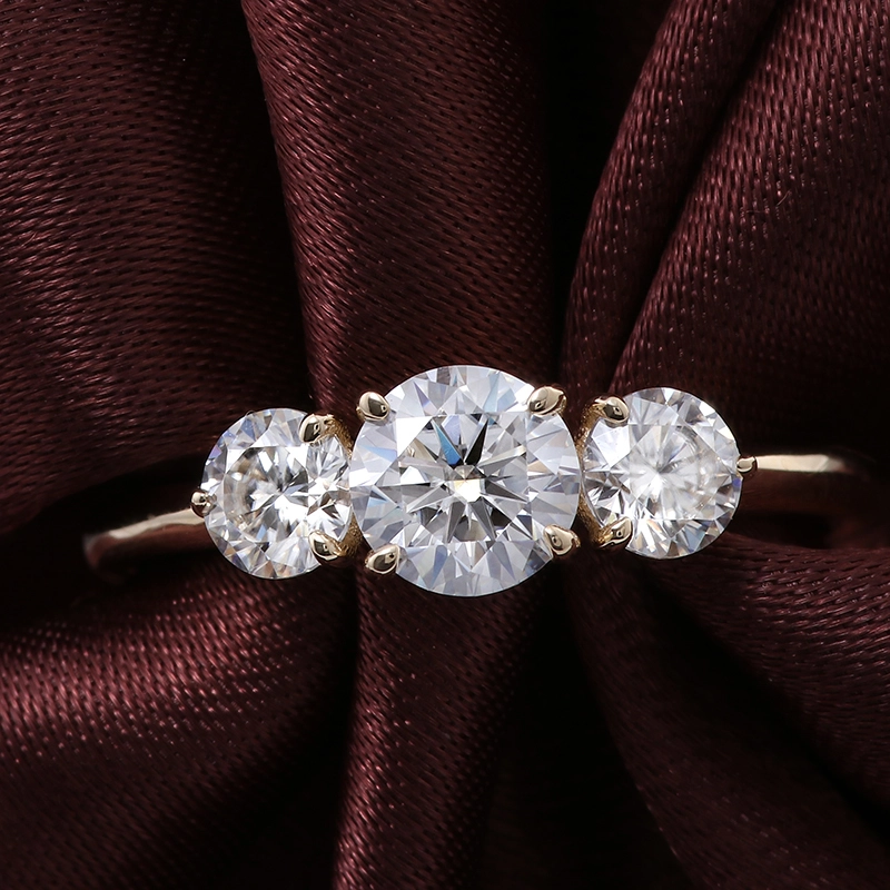 Wholesale Jewelry Def Vvs Round Brilliant Cut Wedding Moissanite Three Stones Rings Moissanite Engagement Ring For Women 1