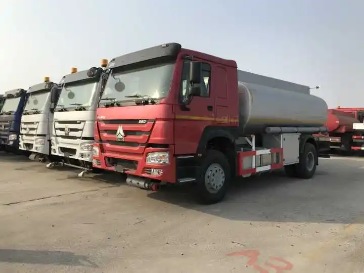 Diesel Tanker Truck for Sale Sinotruk by KDZG Trailer Truck 4