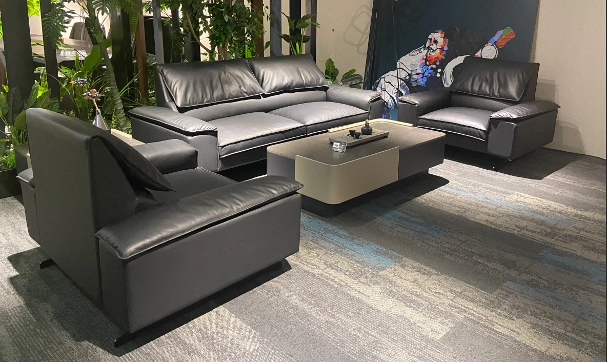 Sofá de cuero elegante y moderno de alta calidad para varios espacios 1