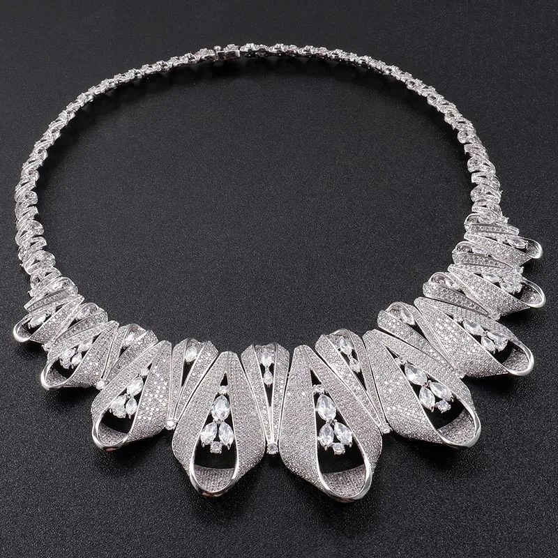 Excelente collar de moissanita de hipérbole joyas de plata fina con perfecta a mano moissanite cuerpo a cuerpo que muestra una gran dignidad 1