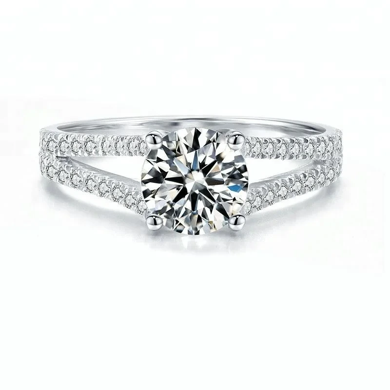1 Carat Moissanite Diamond Engagement Ring avec de l'or blanc 14 carats 1