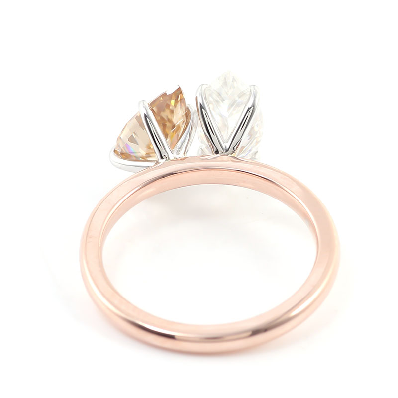 Trendiger Verlobungsring aus 14 Karat Gelbgold mit 2 Karat Marquise-<000000>Birnenschliff und Champagner-Moissanit 13