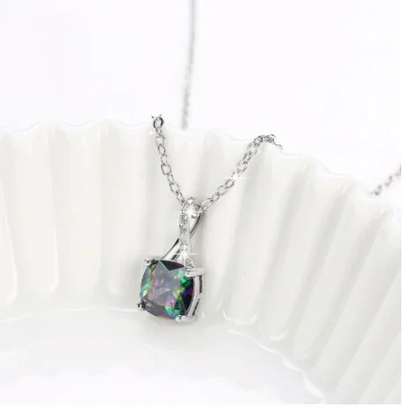 Collier pendentif en pierre arc-en-ciel taille brillant coussin de style magnifique 2025 en argent sterling en cadeau 1