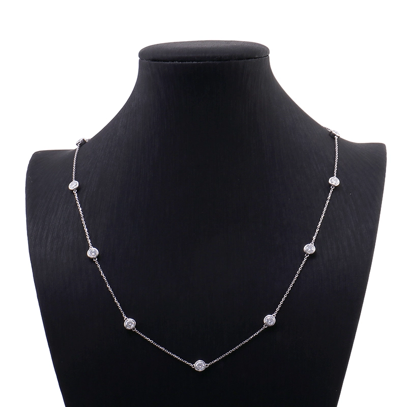 Saupoudrer en couches délicate 4 mm Round Collier de la station de mariage de lunette de lunette Moisanite en 18 pouces 1