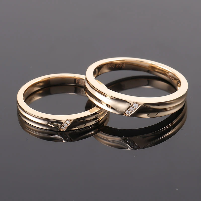 Anneaux de bijoux fins Style classique 18 km jaune couples de couples Set Méleé Round Cut Moisanite Ringue 1