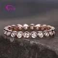 Rango de boda de bisel de oro rosa de 18k rosa anillo de boda moissanite anillo 1