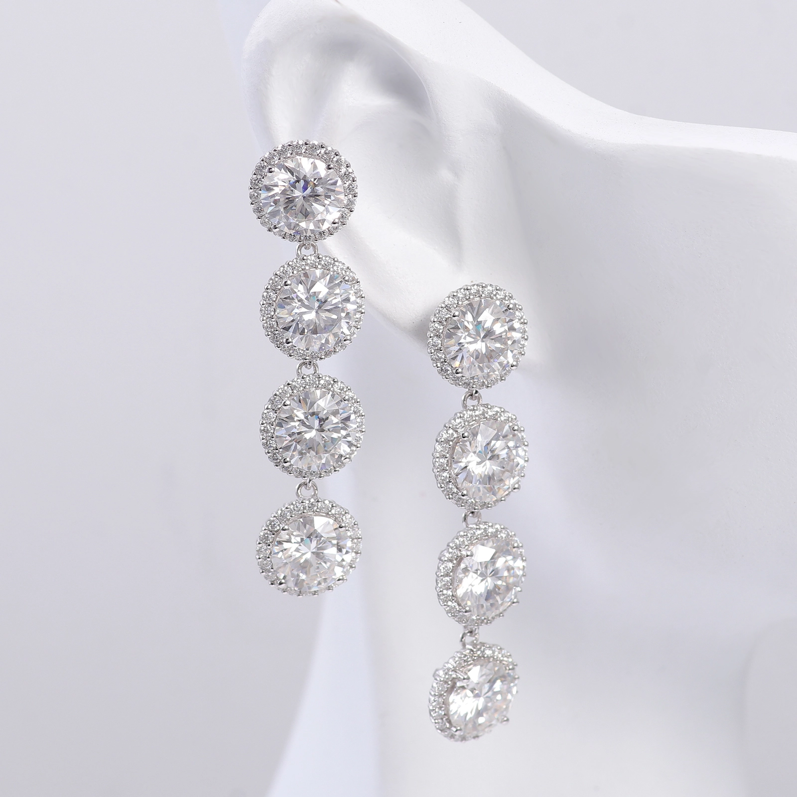 Drop Shipping Service blanc 14K Gol d'or blanc Iced Out Vvs Moisanite Stud Oreads Women Women Luxury Stud Oread Brings 1