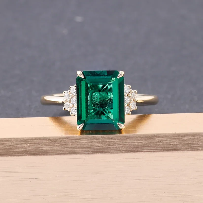 Ring de bijoux fin à grande taille Gemstone 4 carats émeraude coupé en bague Moissanite Vente chaude 10k anneau en or jaune pour amant 1