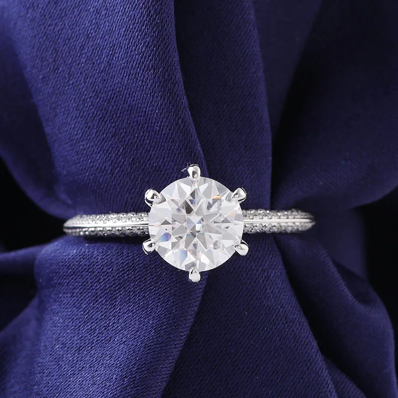 Provence Fine Jewelry 10k Bague en or blanc 6 dents à griffe 6,5 mm Coupe ronde Moisanite Rague de pierre précieuse en vrac 1