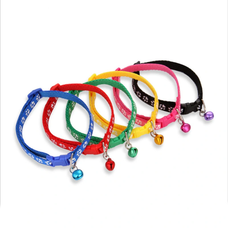 Collier de chat réglable en polyester OEM multicolore avec une cloche pour chat extérieur ou intérieur-xinchen 1