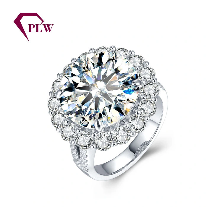 3.18 CT White 4 Set Set Halo Moisanite Engagement & Ensemble d'anneau d'anniversaire 1