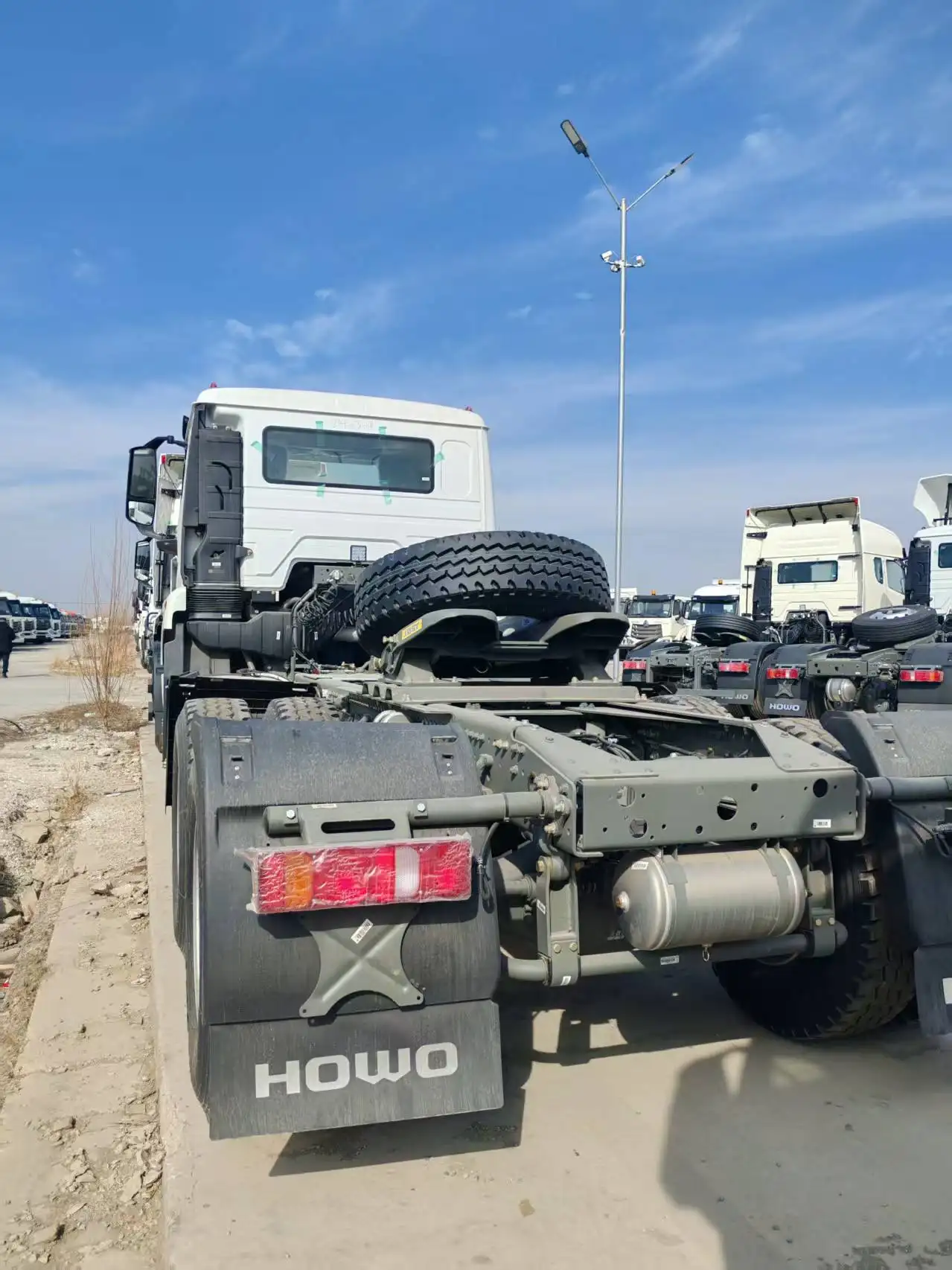 Truck Tractor and Trailer HW19710 - - KDZG Trailer Truck 5