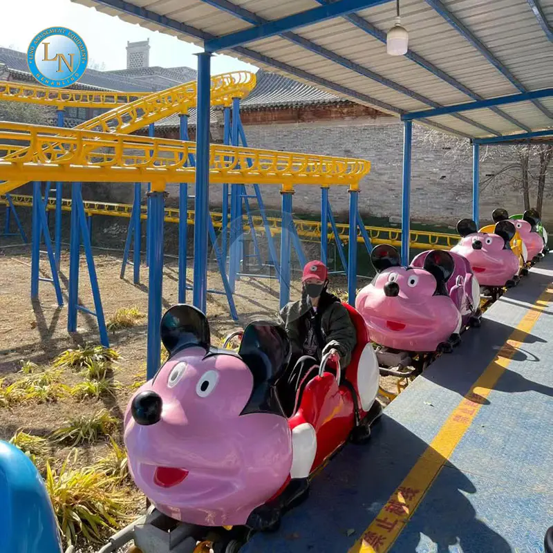 Peralatan Taman Hiburan Mini Roller Coaster Luar Ruangan Wahana Gila 5