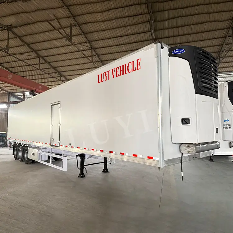 90m³ 3-Axle Refrigerated Trailer for Meat & Seafood Transport 1