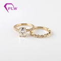 Magnifique design allongé coussin coupé de Moissanite Engagement Miligrrain Ring Pilt en 18 carats jaune or 1