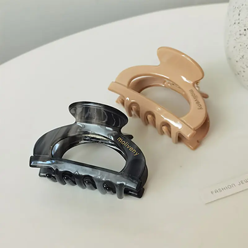 Plastic Hair Combs J24491 - - Dowell 4