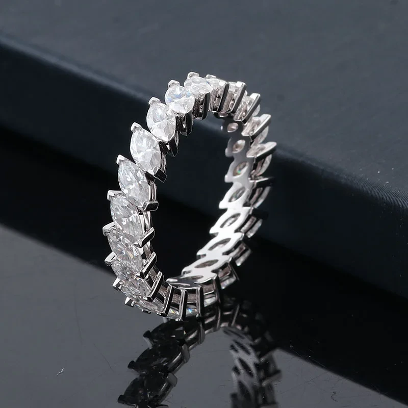 Provence Gem Custom Design 3.5ctw Marquise Marquise Cut Moissanite Eternity Band Ring avec un réglage en or 18K 1