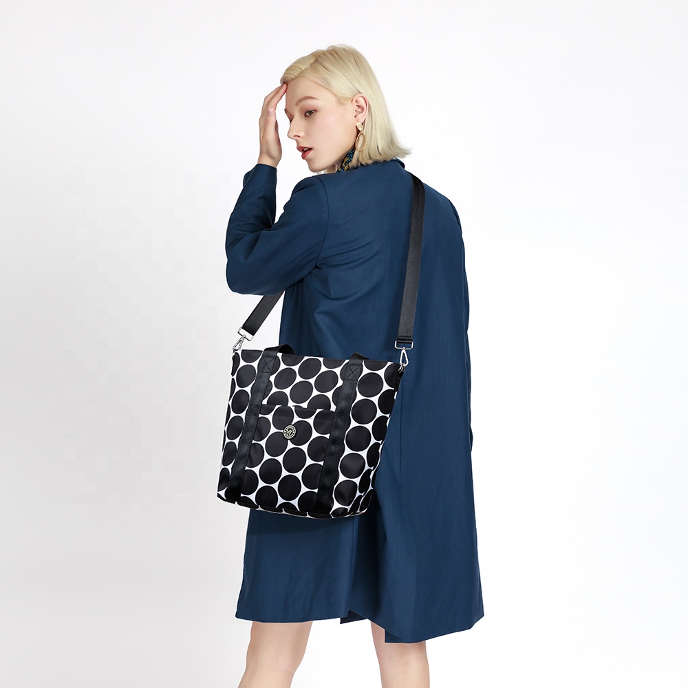 Fashion Simple Portable Shoulder Bag Waterproof Nylon Travel Bag 4