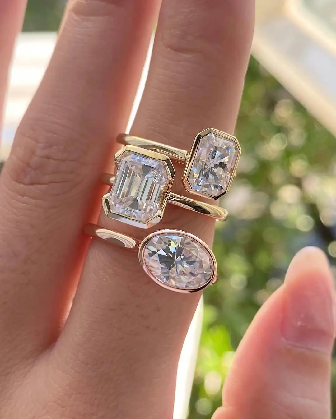 2CT chaque bagues de fiançailles Radiant / Emerald / Oval Cut Moishinganite Def-VVS1 en or solide 10k 1