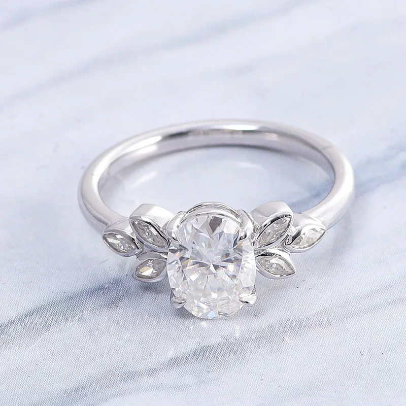 Femmes en gros de la mode Bague de fiançailles ovale Diamond Moissanite 2CT Bague de mariage 14K Gold 1