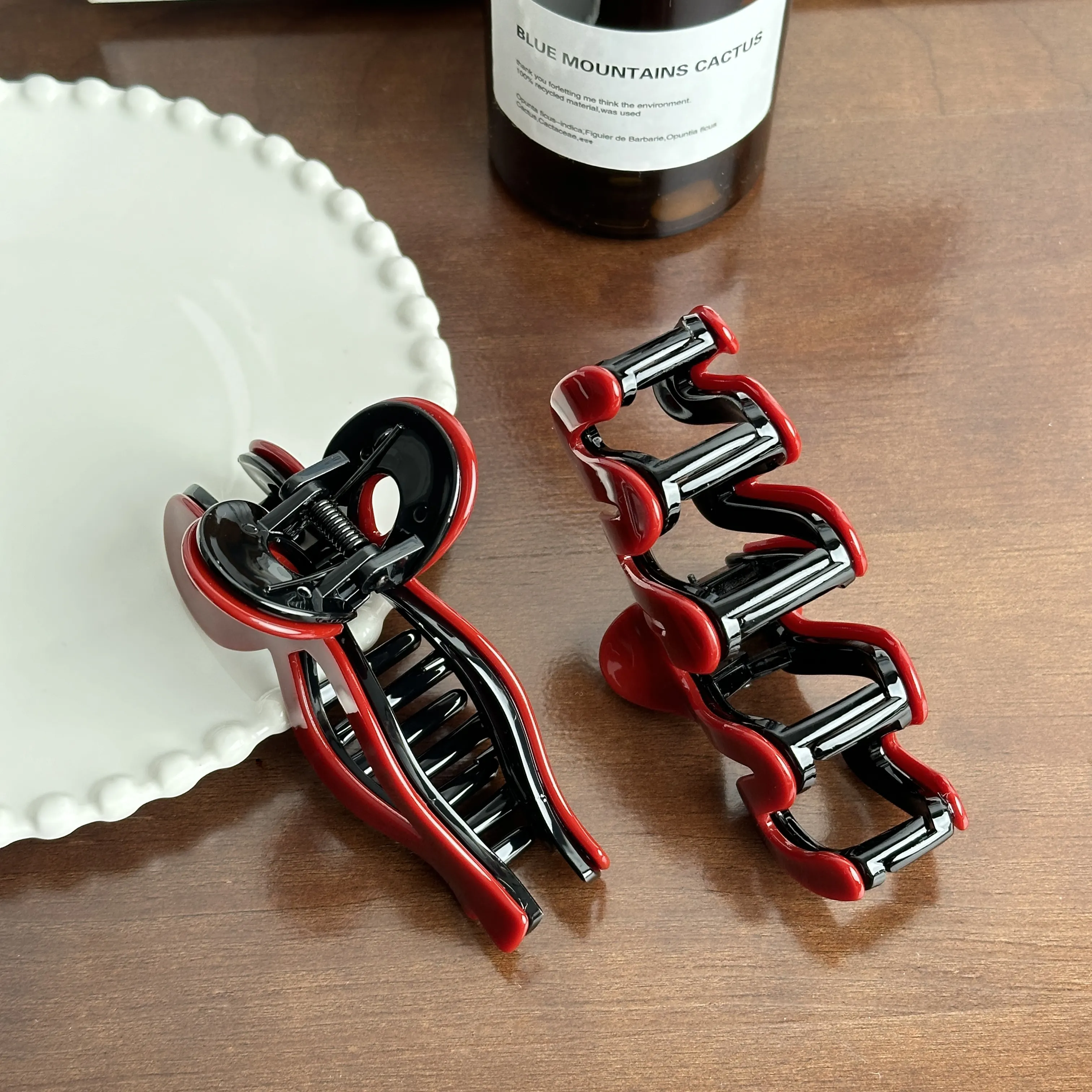 Plastic Hair Combs 2205 by Dowell 5