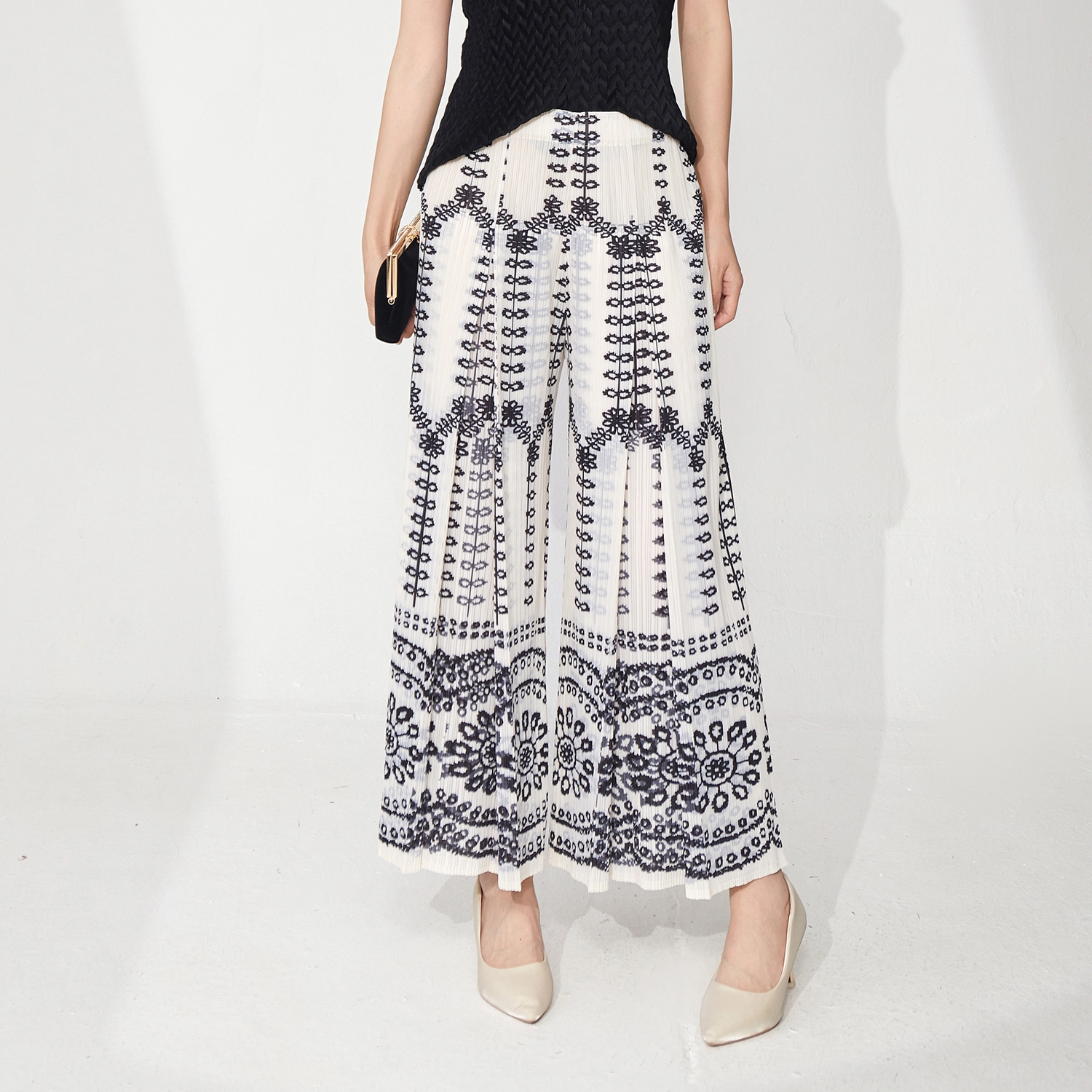 Women's 2025 Summer New Miyake Casual Pants Loose Plus Size Drape Pants Skirt Fashionable Wide Leg Pants 1