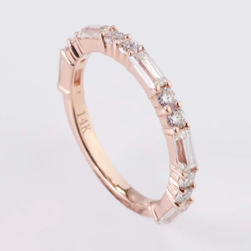 Tiny Style 2x4mm Baguette Cut et 2 mm Coupe ronde Route Moisanite Diamond Engagement Band de bague pour les amoureux 1