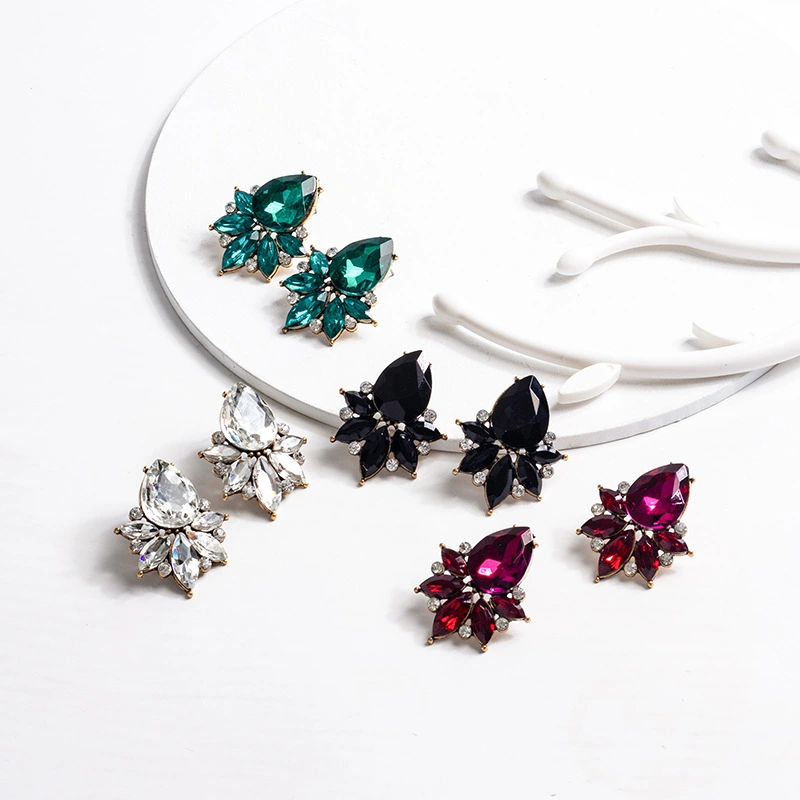 Wholesale Of Fashionable New Creative Retro Simple Geometric Heart-shaped Colorful Crystal Earrings For Women's Jewelry 1