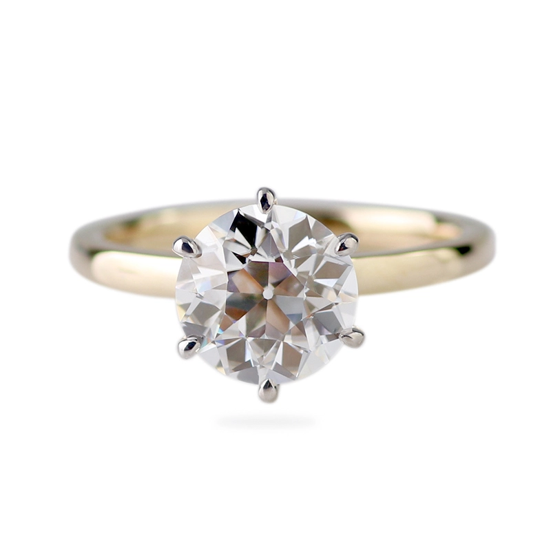 Feu pour toujours et Brilliant 8 mm OEC Round Moissanite Diamond Diamond Rague de mariage en or jaune 14K avec un halo caché 1
