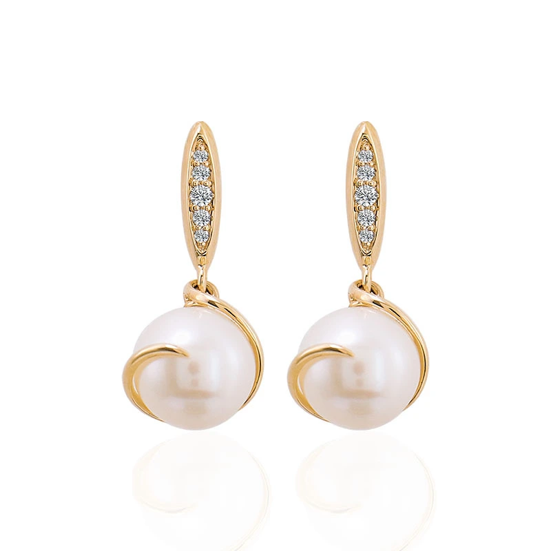 Fabulous 14k Gold Diamond And Pearl Drop Earrings Diamond & Pearl Dangling Earrings Large Pearl Drops Minimalist Wedding Jewelry 1