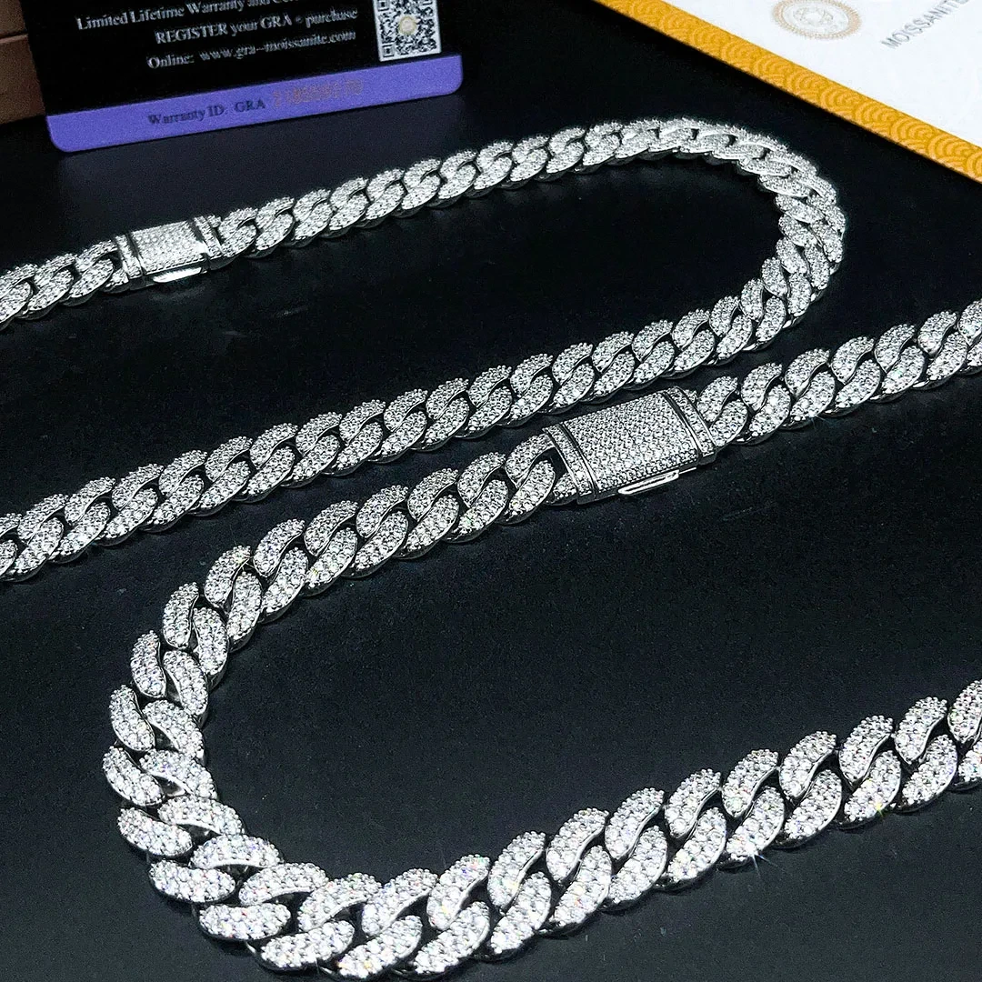 Iced Out Bling Diamond  Hip Hop Miami Wholesale Cuban Link Chain Jewelry Moissanite Cuban Chain 1