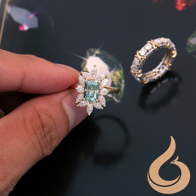 Impresionante azul <00000000> Ring de compromiso de moissanita de corte verde de color verde anillo de color especial de 14k oro vintage único anillo de moissanite 10
