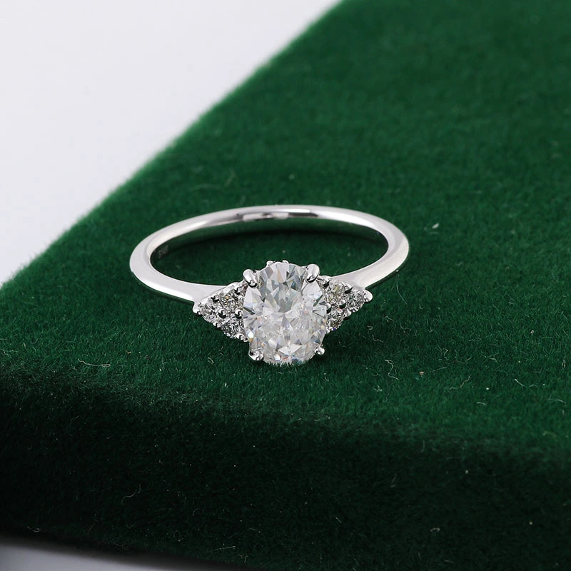 Fine bijoux simples anneaux de vente chaude 14K or blanc 1,5 carat ovale Moisanite Diamond Rings Anneaux de mariage Cadeaux de femmes 1