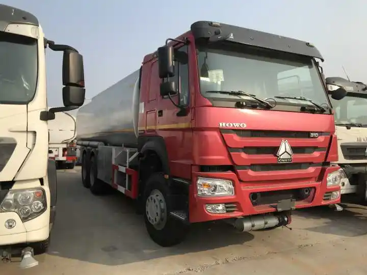 Diesel Tanker Truck for Sale Sinotruk by KDZG Trailer Truck 3