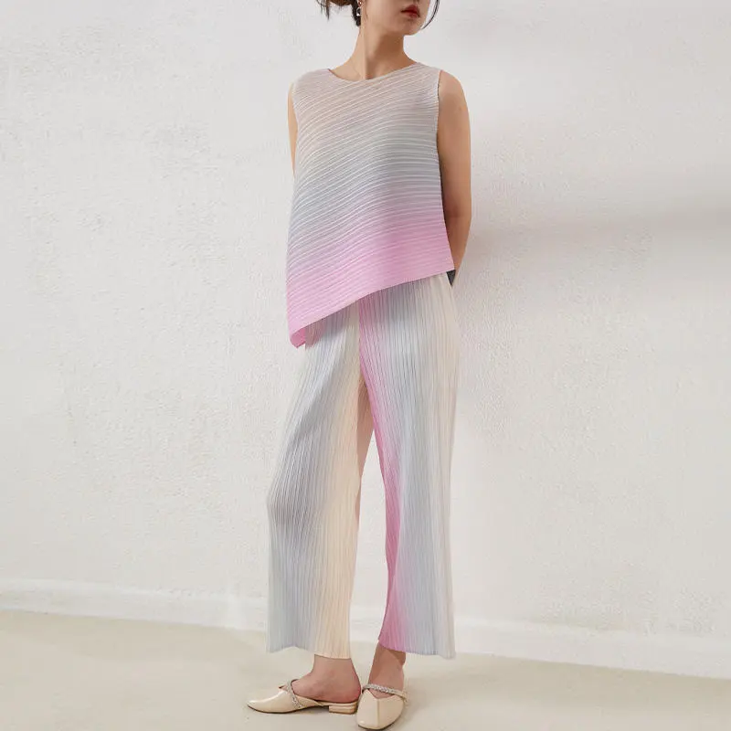 Miyake Plus Size Summer Women's 2-piece Set Pleated Women's Sleeveless Top Wide Leg Casual Two-piece Pants Set 1