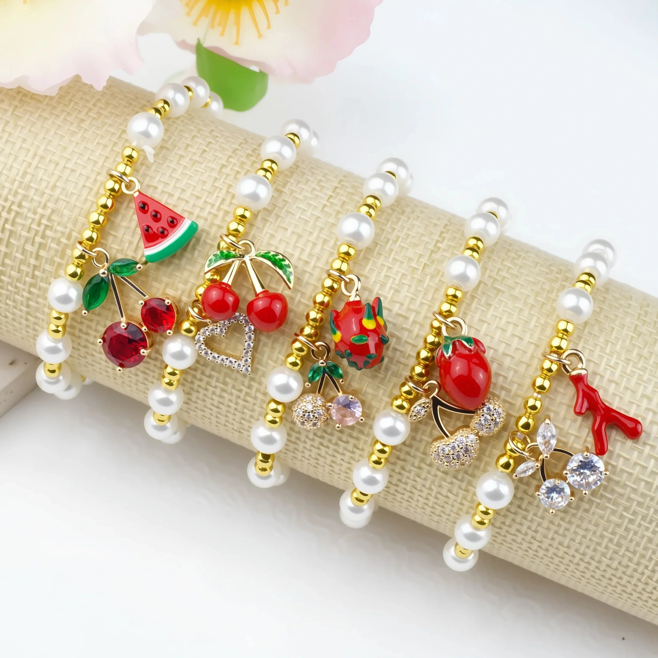 2025 Fashion Unique Gold Plating Fruit Jewelry Pearl Beaded Bracelet 304 Stainless Steel Charm Bracelet 9mm * 10mm 1