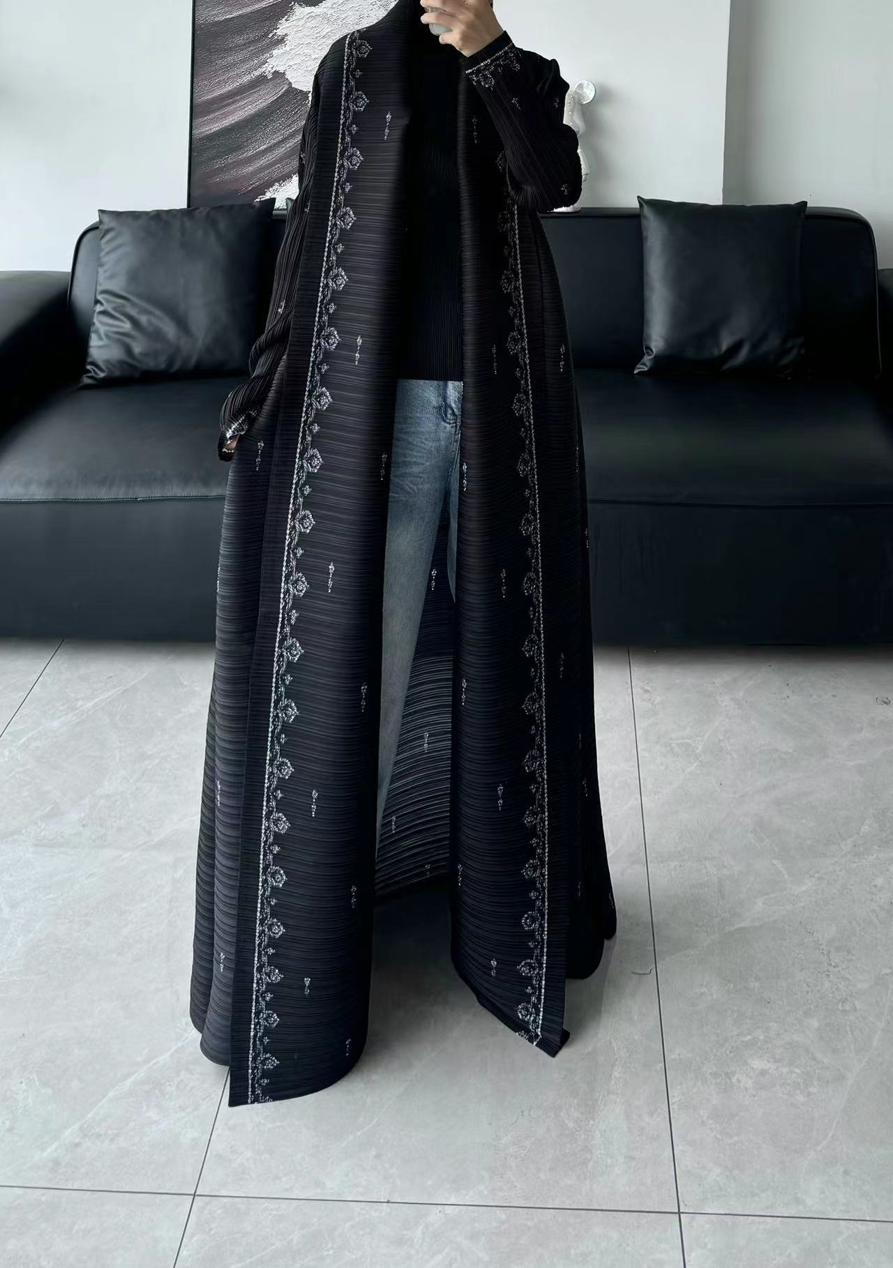 Maßgeschneiderte Plisseekleider für Ihre Marke | Kundenspezifischer OEM <000000> ODM-Produktion Miyake Plissee-Abaya für Frauen, muslimisches Kleid, langärmelige Strickjacke, eleganter, bescheidener Stil für Frühlings- und Herbstkleid, Odm und OEM 14