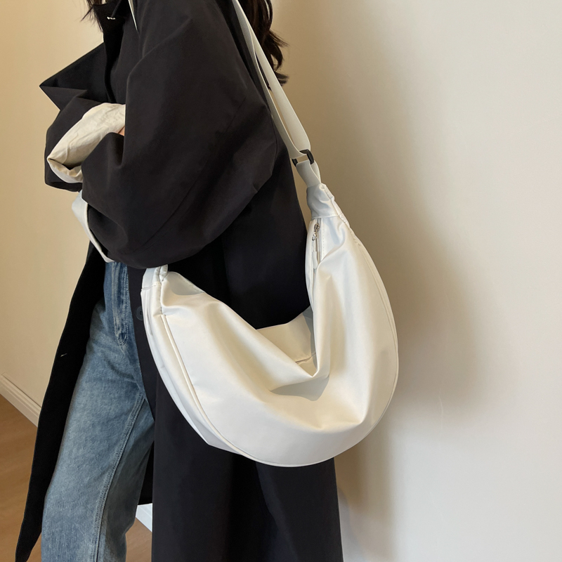 Large Cross Body Dumpling Bag Women Shoulder Bag with Pocket and Zipper 1