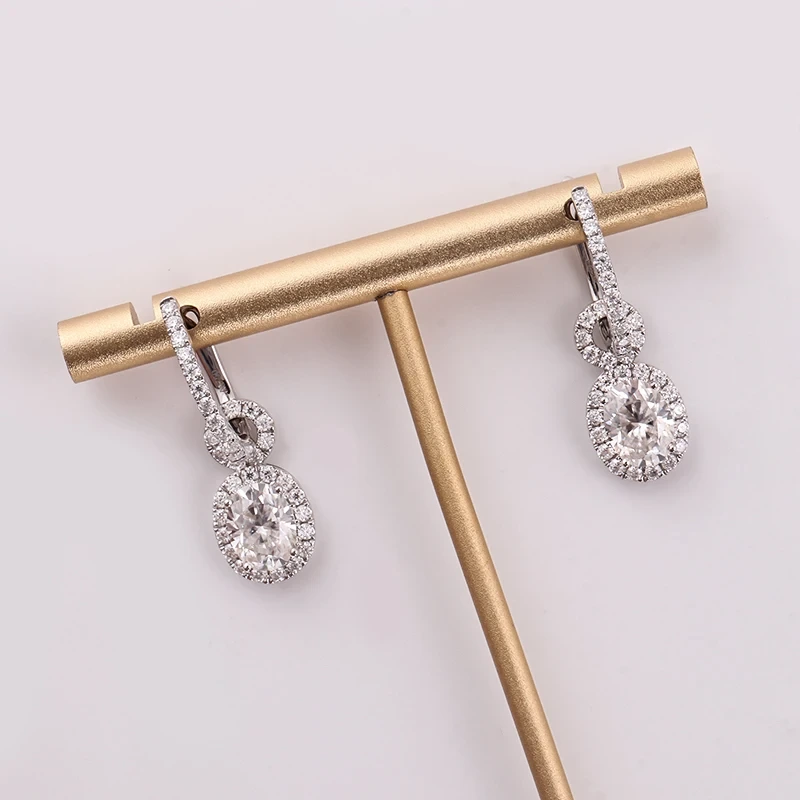 Balandise 18 carats en or blanc Moisanite Stone 8x6 Ovales Dancing Diamond Boucles d'oreilles 1
